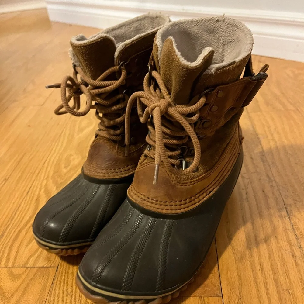 Sorel Duck Boots - Picture 2 of 5